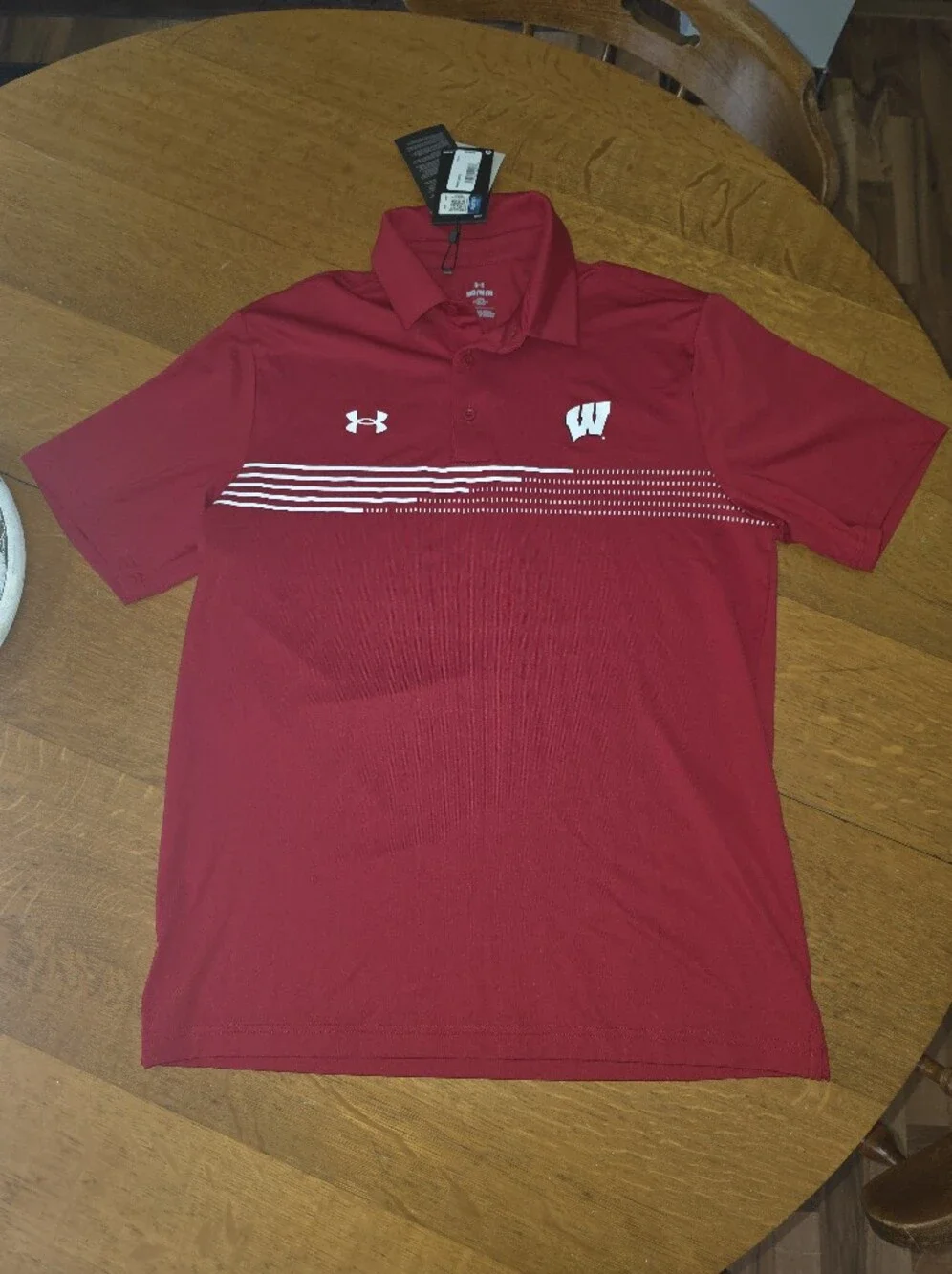 NWT Men's S/S UNDER ARMOUR Red Polo featuring WISCONSIN Size Medium